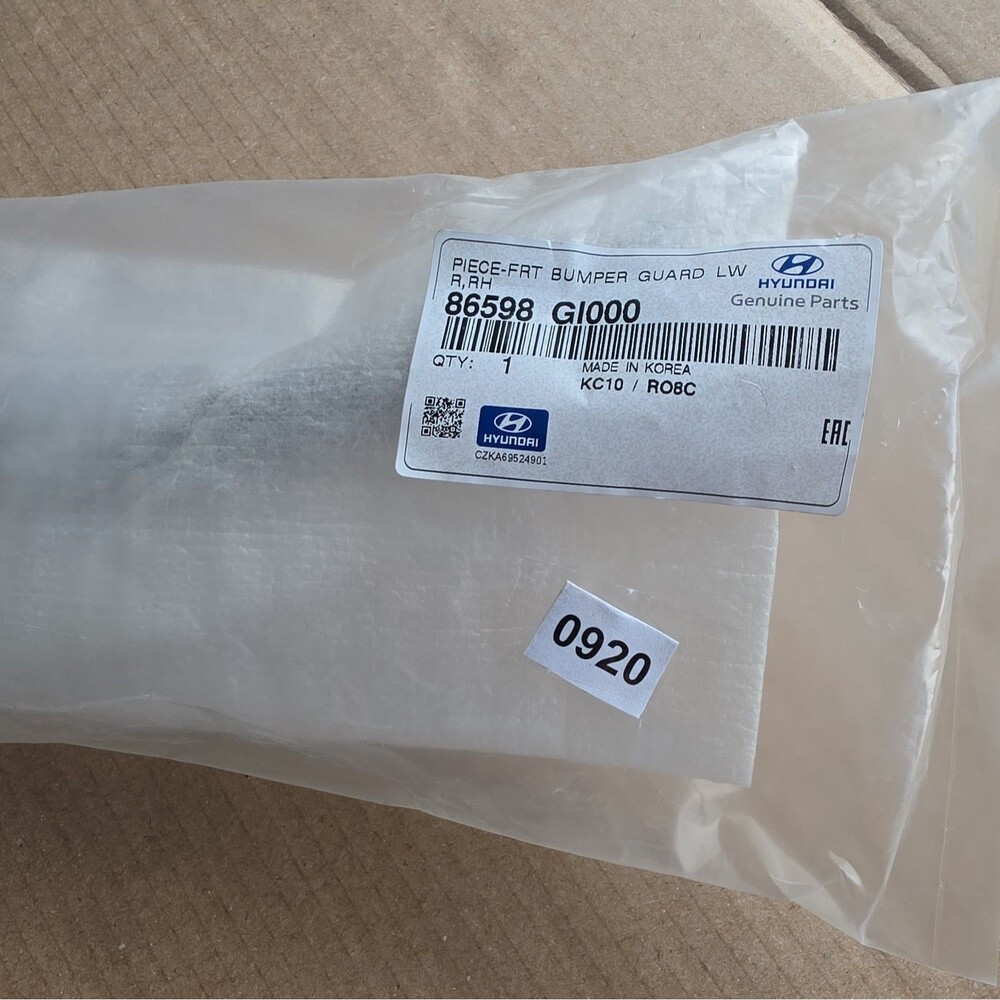 HYUNDAI Genuine Parts PIECE- FRT BUMPER GUARD LW R RH  86598GI000